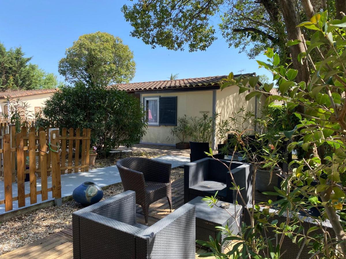 Hostellerie De La Source Arles Dış mekan fotoğraf